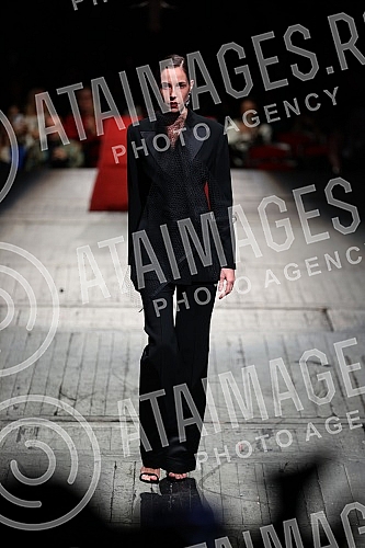 The 50th L'Oreal Belgrade Fashion Week closed with a fashion show of the VIgorÂ® collection of Igor Todorovic's atelier.Modnom revijom kolekcije VIgorÂ® ateljea Igora Todorovica zatvorena je 50. L'Oreal beogradska nedelja mode. 