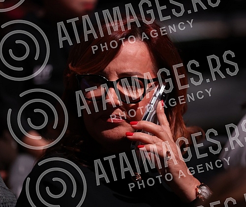 The 50th L'Oreal Belgrade Fashion Week closed with a fashion show of the VIgorÂ® collection of Igor Todorovic's atelier.

Modnom revijom kolekcije VIgorÂ® ateljea Igora Todorovica zatvorena je 50. L'Oreal beogradska nedelja mode. 