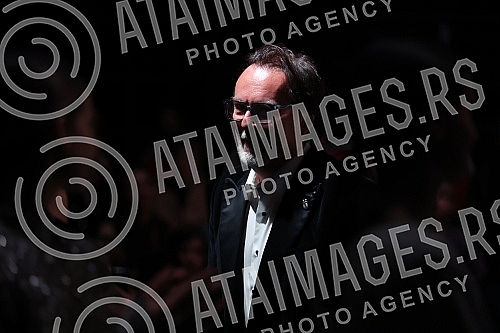 The 50th L'Oreal Belgrade Fashion Week closed with a fashion show of the VIgorÂ® collection of Igor Todorovic's atelier.

Modnom revijom kolekcije VIgorÂ® ateljea Igora Todorovica zatvorena je 50. L'Oreal beogradska nedelja mode. 