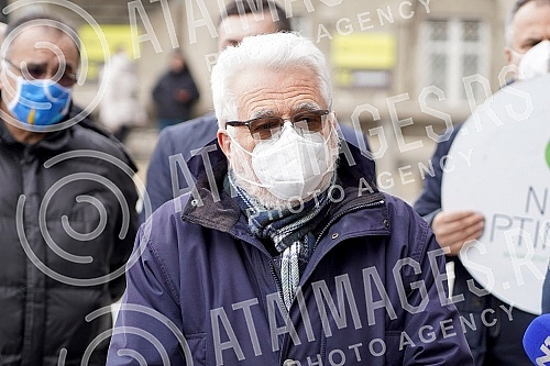 In the Second basic court, Rade Panic, a member of the Assembly of free Serbia and president of the Union of doctors and pharmacists of Serbia, filed a lawsuit against Serbian president Aleksandar Vucic for insulting honor, and then gave statements t