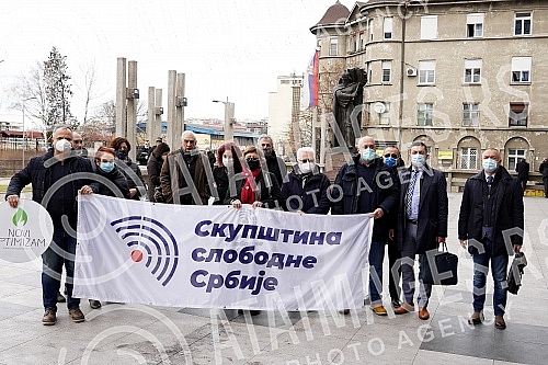 In the Second basic court, Rade Panic, a member of the Assembly of free Serbia and president of the Union of doctors and pharmacists of Serbia, filed a lawsuit against Serbian president Aleksandar Vucic for insulting honor, and then gave statements t