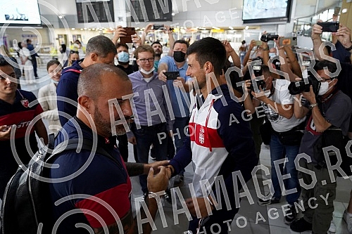 The best tennis player in the world Novak Djokovic wished Zvezda a happy trip to Kazakhstan, in a meeting with his good friend Dejan Stankovic, at the 