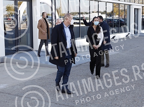 The Minister of Health in the Government of the Republic of Serbia, Dr. Zlatibor Loncar, attended the ceremony on the occasion of the opening of the new special gas filling station and laboratory of the company Messer Tehogas.Ministar zdravlja u Vl