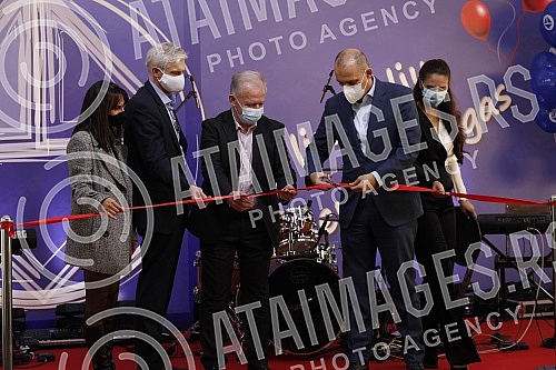 The Minister of Health in the Government of the Republic of Serbia, Dr. Zlatibor Loncar, attended the ceremony on the occasion of the opening of the new special gas filling station and laboratory of the company Messer Tehogas.Ministar zdravlja u Vl