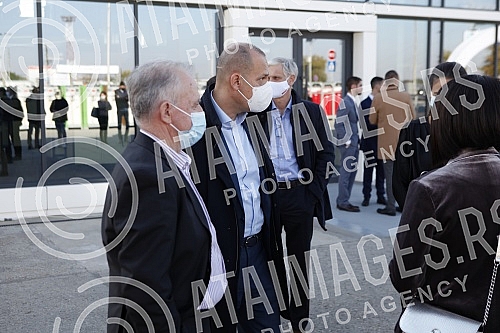 The Minister of Health in the Government of the Republic of Serbia, Dr. Zlatibor Loncar, attended the ceremony on the occasion of the opening of the new special gas filling station and laboratory of the company Messer Tehogas.Ministar zdravlja u Vl