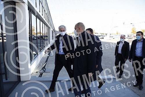 The Minister of Health in the Government of the Republic of Serbia, Dr. Zlatibor Loncar, attended the ceremony on the occasion of the opening of the new special gas filling station and laboratory of the company Messer Tehogas.Ministar zdravlja u Vl