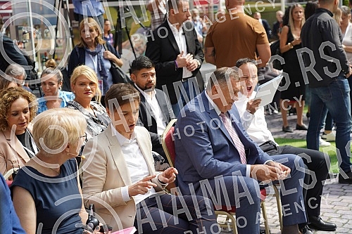 The President of the Government of the Republic of Serbia, Ana Brnabic, attended the awarding of the Wine Trophy of the Open Balkans as part of the First International Wine Fair Wine Vision of the Open Balkans in Hall 1 of the Belgrade Fair.Predsed
