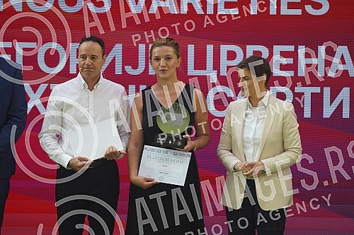 The President of the Government of the Republic of Serbia, Ana Brnabic, attended the awarding of the Wine Trophy of the Open Balkans as part of the First International Wine Fair Wine Vision of the Open Balkans in Hall 1 of the Belgrade Fair.Predsed