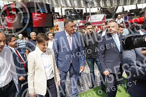 The President of the Government of the Republic of Serbia, Ana Brnabic, attended the awarding of the Wine Trophy of the Open Balkans as part of the First International Wine Fair Wine Vision of the Open Balkans in Hall 1 of the Belgrade Fair.Predsed