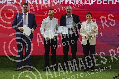 The President of the Government of the Republic of Serbia, Ana Brnabic, attended the awarding of the Wine Trophy of the Open Balkans as part of the First International Wine Fair Wine Vision of the Open Balkans in Hall 1 of the Belgrade Fair.Predsed