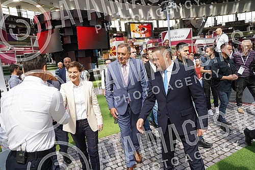 The President of the Government of the Republic of Serbia, Ana Brnabic, attended the awarding of the Wine Trophy of the Open Balkans as part of the First International Wine Fair Wine Vision of the Open Balkans in Hall 1 of the Belgrade Fair.Predsed