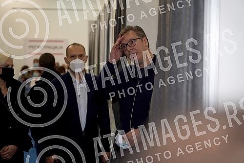 The President of the Republic of Serbia, Aleksandar Vucic, received the third (booster) dose of the coronavirus vaccine at the vaccination point in Hall 7 at the Belgrade Fair.Predsednik Republike Srbije Aleksandar Vucic primio je trecu (buster) do