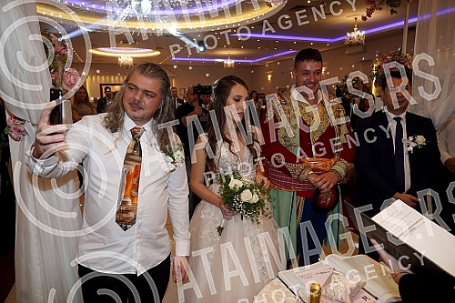 Wedding festivities on the occasion of the wedding of Vuk Djuricic and Mile were held at the Wedding Center Vanilla in Stara Pazova.Svadbeno veselje povodom vencanja Vuka Djuricica i Mile upriliceno je u Wedding centru Vanilla u Staroj Pazovi.