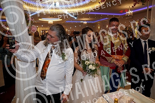 Wedding festivities on the occasion of the wedding of Vuk Djuricic and Mile were held at the Wedding Center Vanilla in Stara Pazova.Svadbeno veselje povodom vencanja Vuka Djuricica i Mile upriliceno je u Wedding centru Vanilla u Staroj Pazovi.