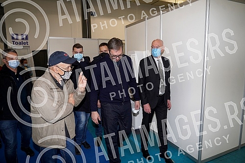 The President of the Republic of Serbia, Aleksandar Vucic, received the third (booster) dose of the coronavirus vaccine at the vaccination point in Hall 7 at the Belgrade Fair.Predsednik Republike Srbije Aleksandar Vucic primio je trecu (buster) do