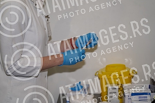 The President of the Republic of Serbia, Aleksandar Vucic, received the third (booster) dose of the coronavirus vaccine at the vaccination point in Hall 7 at the Belgrade Fair.Predsednik Republike Srbije Aleksandar Vucic primio je trecu (buster) do