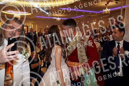 Wedding festivities on the occasion of the wedding of Vuk Djuricic and Mile were held at the Wedding Center Vanilla in Stara Pazova.Svadbeno veselje povodom vencanja Vuka Djuricica i Mile upriliceno je u Wedding centru Vanilla u Staroj Pazovi.