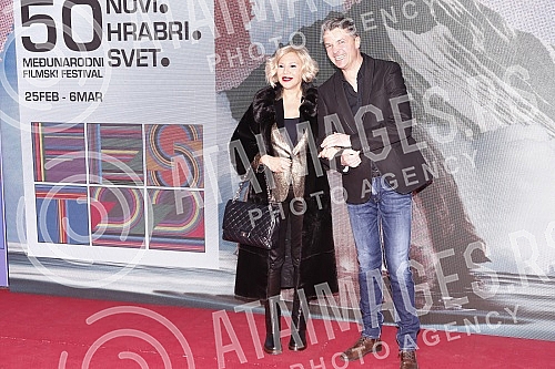 The jubilee ceremony of the 50th Festa was held in Kombank Hall.Ceremonija svecanog otvaranja jubilanog, 50. Festa  odrzan je u Kombank dvorani.