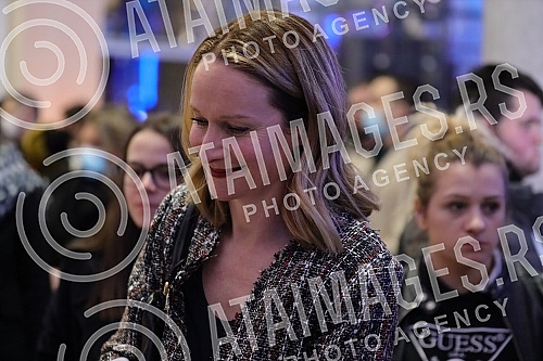 The jubilee ceremony of the 50th Festa was held in Kombank Hall.Ceremonija svecanog otvaranja jubilanog, 50. Festa  odrzan je u Kombank dvorani.