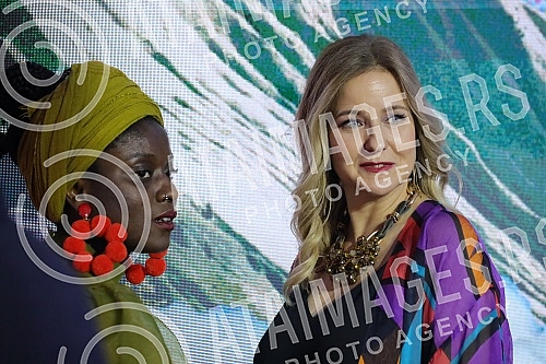 The jubilee ceremony of the 50th Festa was held in Kombank Hall.Ceremonija svecanog otvaranja jubilanog, 50. Festa  odrzan je u Kombank dvorani.