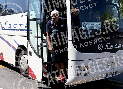 Serbian basketball team arrived to airport.Kosarkaski reprezentativci Srbije stigli na aerodrom 