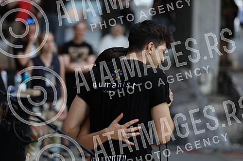 The humanitarian foundation Humanist organized the event, which aims to raise funds for the treatment of a boy named Jakov Kovacic, who suffers from bronchopulmonary dysplasia, and who is one of the children within the Be Human Foundation.Humanitar