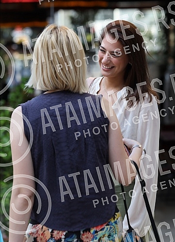 The humanitarian foundation Humanist organized the event, which aims to raise funds for the treatment of a boy named Jakov Kovacic, who suffers from bronchopulmonary dysplasia, and who is one of the children within the Be Human Foundation.Humanitar