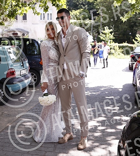 Football players Nemanja Brankovic and Andjela Manitasevic got married in the Church of the Holy Apostles Peter and Paul, in Topcider.Fudbaler Nemanja Brankovic i Andjela Manitasevic vencali su se u Hramu Svetih Apostola Petra i Pavla, u Topcideru 
