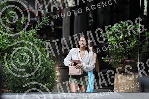 The humanitarian foundation Humanist organized the event, which aims to raise funds for the treatment of a boy named Jakov Kovacic, who suffers from bronchopulmonary dysplasia, and who is one of the children within the Be Human Foundation.Humanitar