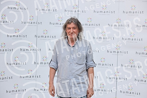 The humanitarian foundation Humanist organized the event, which aims to raise funds for the treatment of a boy named Jakov Kovacic, who suffers from bronchopulmonary dysplasia, and who is one of the children within the Be Human Foundation.Humanitar