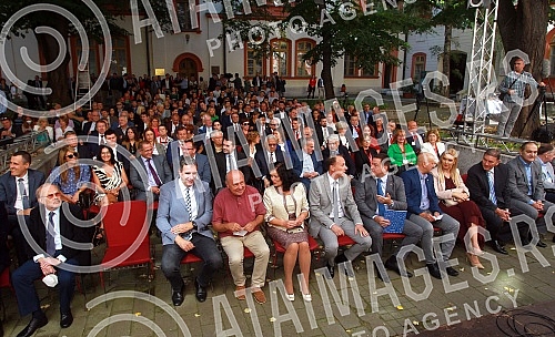 The University of Belgrade Day celebration on the occasion of the 214th anniversary of the University's founding was held in the Captain Misa building.Proslava Dana Univerziteta u Beogradu povodom 214 godisnjice od osnivanja Univerziteta odrzana je