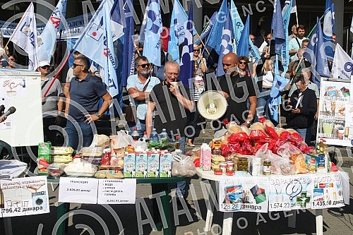 The public session of the Federation of Independent Trade Unions of Serbia and the United Branch Trade Unions Independence, where the content of the minimum consumer basket and the exact amount of food that can be bought from the minimum wage was pre