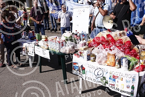 The public session of the Federation of Independent Trade Unions of Serbia and the United Branch Trade Unions Independence, where the content of the minimum consumer basket and the exact amount of food that can be bought from the minimum wage was pre