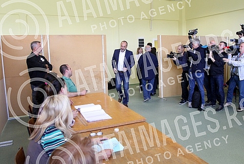 The first round of voting in the elections for the President of the Republic of Serbia.Prvi krug glasanja na izborima za predsednika Republike Srbije.