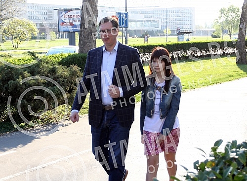 The first round of voting in the elections for the President of the Republic of Serbia.Prvi krug glasanja na izborima za predsednika Republike Srbije.