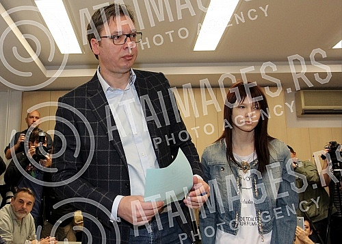 The first round of voting in the elections for the President of the Republic of Serbia.Prvi krug glasanja na izborima za predsednika Republike Srbije.
