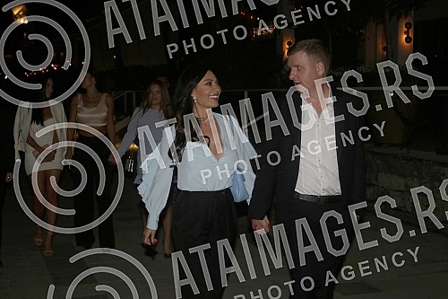 Singer Svetlana Raznatovic celebrated her birthday at the Lafayette club.Pevacica Svetlana Raznatovic proslavila rodjendan u  Lafayette club.