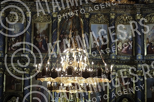 Worship during the Passion Week in the Cathedral Church of St. Archangel Michael on Good Friday - morning with the singing of articles and a procession around the temple.Bogosluzenje tokom Stradalne sedmice u Sabornoj crkvi  Sv. Arhangela Mihaila n