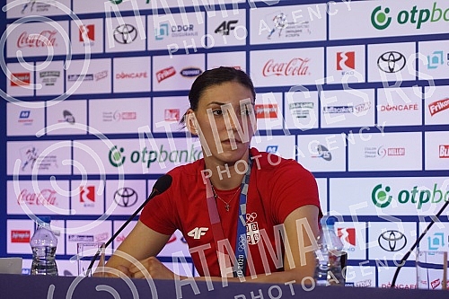 The women's volleyball national team of Serbia, which won a bronze medal at the Games in Tokyo, arrived in Belgrade, and on that occasion a press conference was held at the Nikola Tesla Airport.Zenska odbojkaska reprezentacija Srbije, koja je na Ig