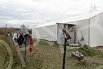 Refugees camp Adasevci near border with Croatia.Izbeglice u kampu Adasevci, na granici sa Hrvatskom.