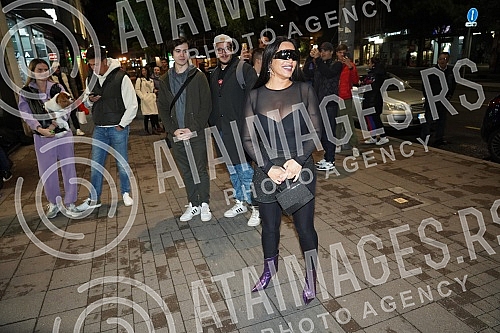 The latest iPhone 14 Pro and iPhone 14 Pro Max phone models have arrived in Serbia, and on this occasion, a special event was organized in the iSTYLE store at midnight, where Seka Aleksic was a guest.Najnoviji iPhone 14 Pro i iPhone 14 Pro Max mode