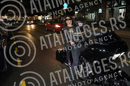 The latest iPhone 14 Pro and iPhone 14 Pro Max phone models have arrived in Serbia, and on this occasion, a special event was organized in the iSTYLE store at midnight, where Seka Aleksic was a guest.Najnoviji iPhone 14 Pro i iPhone 14 Pro Max mode