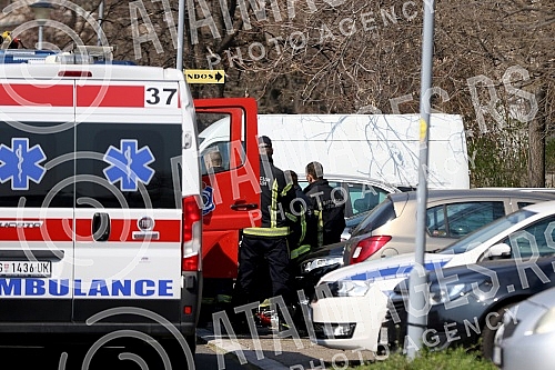 In a fire early this morning, six people were killed and six injured in a tapeworm in Milutin Milankovic Boulevard in New Belgrade, the Interior Ministry said.U pozaru rano jutros u soliteru u Bulevaru Milutina Milankovica u Novom Beogradu, smrtno j