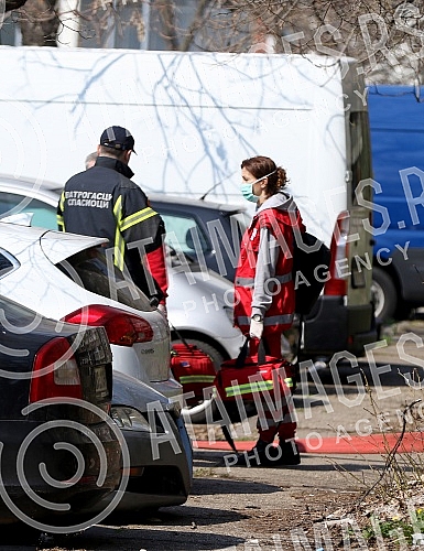 In a fire early this morning, six people were killed and six injured in a tapeworm in Milutin Milankovic Boulevard in New Belgrade, the Interior Ministry said.U pozaru rano jutros u soliteru u Bulevaru Milutina Milankovica u Novom Beogradu, smrtno j