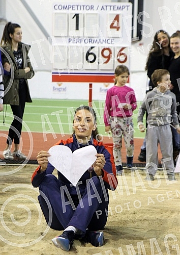 Ivana Spanovic, the winner of the gold medal at the WC indoor in the Birmingham.Docek Ivane Spanovic po osvajanju zlatn medalje na SP u dvorani u Birmigemu.