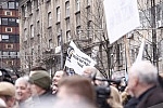 The protest of the Union of Teachers' Unions was held in Manjez Park, across from the building where the ministries are located.Protest Unije sindikata prosvetnih radnika odrzan je u parku Manjez, preko puta zgrade u kojoj se smestena ministarstva.