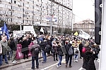 The protest of the Union of Teachers' Unions was held in Manjez Park, across from the building where the ministries are located.Protest Unije sindikata prosvetnih radnika odrzan je u parku Manjez, preko puta zgrade u kojoj se smestena ministarstva.