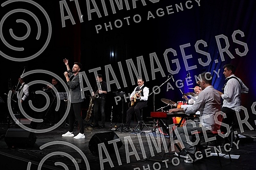 3. Evergreen fest was held at the Theater on the Hill, organized by TO Cukarica, Tangram Center and Touchsound production, and each of the festival participants handed one seedling of Pancic spruce to Cukarica primary schools, appealing to protect en