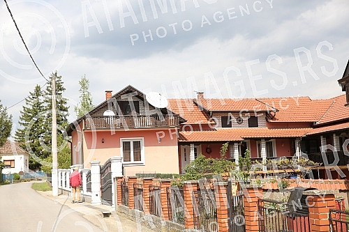 Pensioner Bozidar D. (77) at the morning in a village near Golubac - Baric killed three and then in the yard of the church committed suicide.