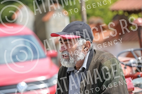 Pensioner Bozidar D. (77) at the morning in a village near Golubac - Baric killed three and then in the yard of the church committed suicide.